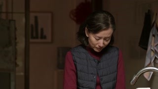 丁碧云走到一旁落泪