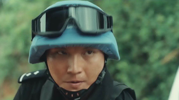 维和冲锋：绝境求生 预告片1 (中文字幕)
