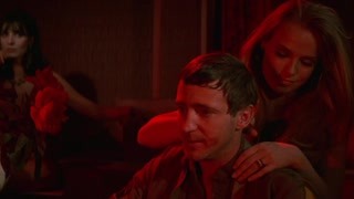 士兵與美女不可描述  這不是去幼兒園的車！