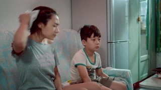 小孩赖在家不走  美女急着做那事赶走他！