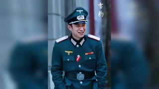 男子为爱情走上报国之路#好剧推荐#雪豹电视剧#抗战剧