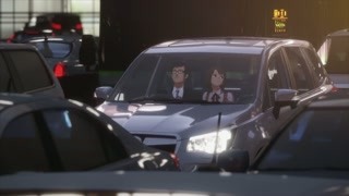 怪兽被奥特曼追到市中心 偶像小姐姐就在战斗现场