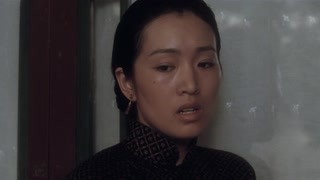 鞏俐在門外聽著張國榮在屋里戒毒的慘叫聲被嚇得面如土色
