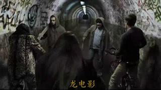 只抢衣服不抢钱的劫匪