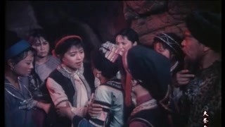 女子打死了土匪班長被困山中  我的命為啥這么苦