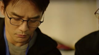 師徒倆開始修復文物