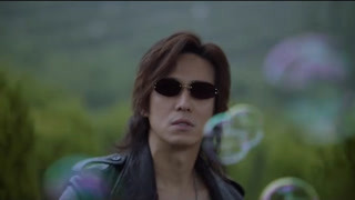 黑瞎子去墓园看望哑女