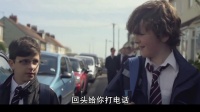 小男孩受到欺凌表现得这么云淡风轻,一看就是有故事的孩子!