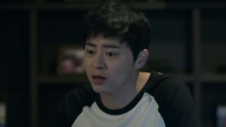 奉仙與同事嗨到深夜不歸家，姜主廚在家擔心的坐立不安