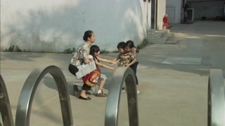 五個孤兒的團圓之路