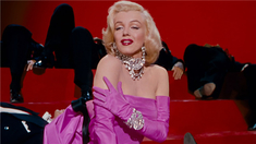 Marilyn Monroe- Diamonds are a girl's best friend