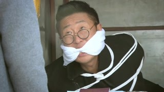 《我的繼父是偶像》任曉曼看見快遞車內(nèi)的羅大佐開心的笑了