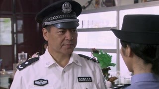 弘立和惠蘭趕到機場找唐剛 只是讓妹妹和養母走