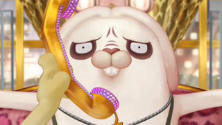 红条纹兔只爱胡萝卜大餐