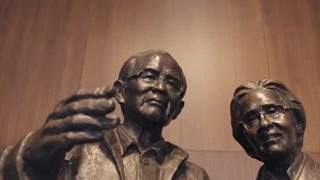 夫妻檔攝影師拍攝開國大典 記錄國家重大時刻卻記不下自己身影