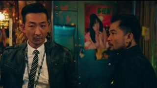 狗仔队大闹鸡窝 坏警察找到线索