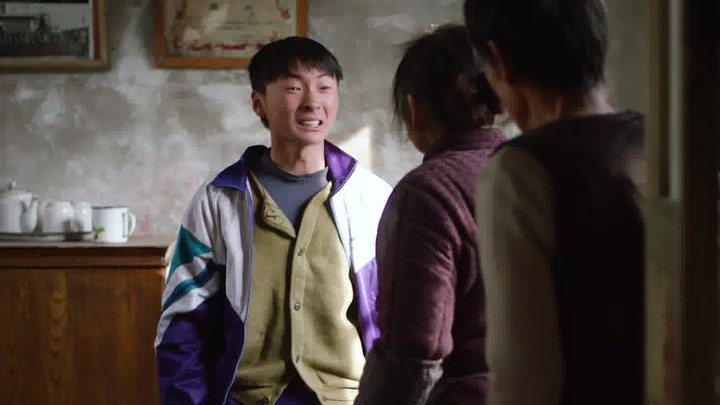 荒草丛生 预告片