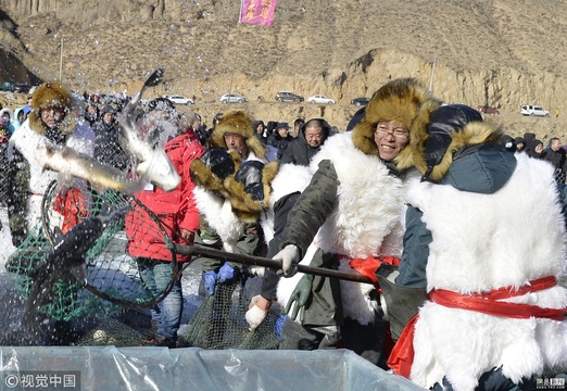 查干湖冬捕在呼市开幕 举行祭湖醒网仪式(5) 第5页