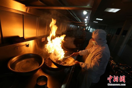 探访民航航空餐备战春运(2) 第2页