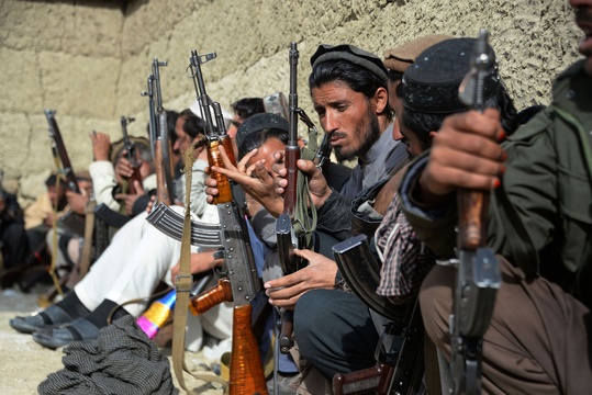 阿富汗居民组建民兵对抗&quot;伊斯兰国&quot; 第1页