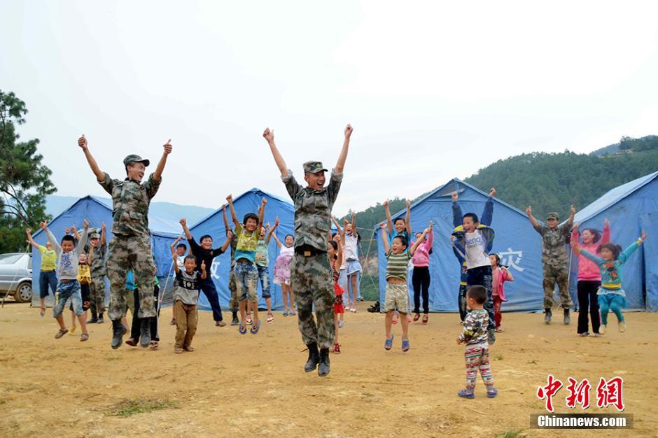 小苹果广场舞儿童版_小苹果儿童广场舞_广场