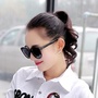 女人时髦打扮