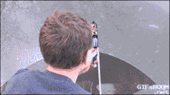 【动图】 窜天猴还可以这样玩!最后效果炸裂!