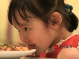 小鬼自己完成豆腐制作；独自菜市场购买食材