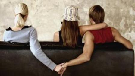 条件优越的离异男友出轨前任 我该等他吗