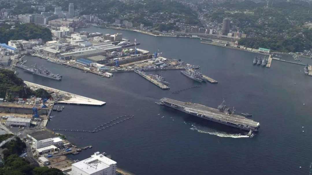 日本海上自衛隊護衛艦零距離接觸 每分鐘120發的艦炮實現全程無人化