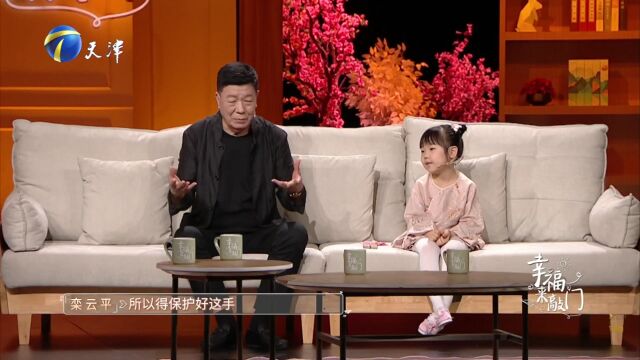 繼承父親手藝從事盔頭行當(dāng)