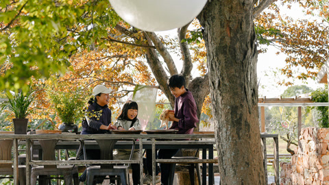 上海二胎夫妻搬进农场：带孩子种地，远远超过学校教育