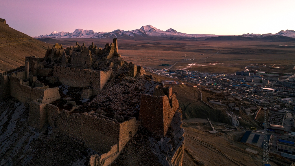 西藏日喀则 | 岗巴古堡，喜马拉雅山脉边陲守护者#一路行摄