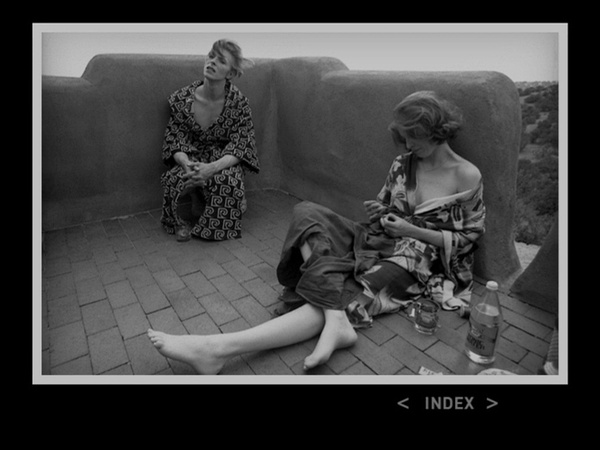 《天外来客(1976)》-高清电影-在线观看-搜狗影视