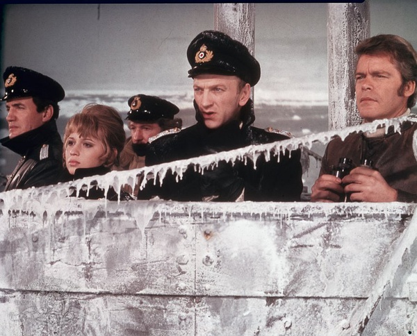 《被时间遗忘的土地(1975)》-高清电影