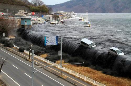 日本列岛将滑入海沟，安倍担忧终成真