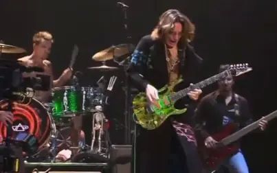 [图]Steve Vai - Where The Wild Things Are [full concert]