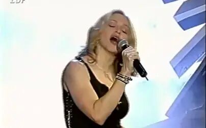 [图]【别告诉老娘】Madonna - Don't Tell Me (Live Wetten Dass 2001)