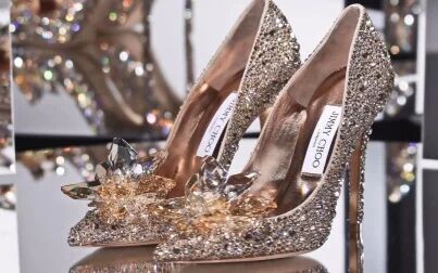 [图]Jimmy Choo 灰姑娘系列手工高跟鞋广告