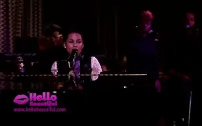 [图]Alicia Keys - Brand New Me (Hello Beautiful Live)