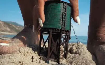 [图]【giantess】giantess roma beach city