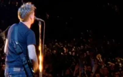 [图]Bryan Adams-Live In Lisbon 2005