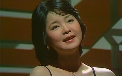 [图]邓丽君 黄昏里(暗くなるまで 直到天黑) 1976.4.6 TVB 欢乐今宵