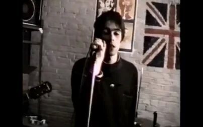 [图]Oasis - All Around The World (1992 Rehearsal) (Full)