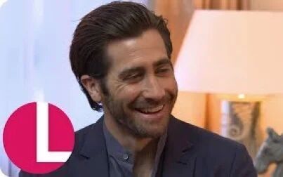 [图]Jake Gyllenhaal Is Still Trying to Get the Hang of Social Media (Extended)