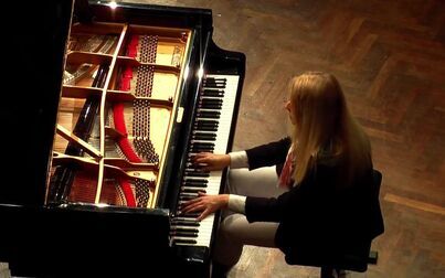 [图]Valentina Lisitsa钢琴演奏贝多芬《月光奏鸣曲》第三乐章