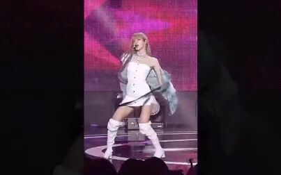 [图]【BLACKPINK】-180630 音乐中心 Ddu Du Ddu Du LISA 直拍