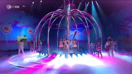 [图]【美】Katy Perry - Teenage Dream - (Live) at ZDF