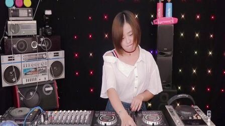 [图]一首《上帝是个女孩》DJ欢快版,别说你没听过!这可是原版