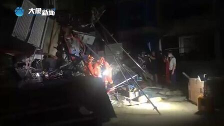 [图]广西玉林市一工地电梯坠落致6人死亡